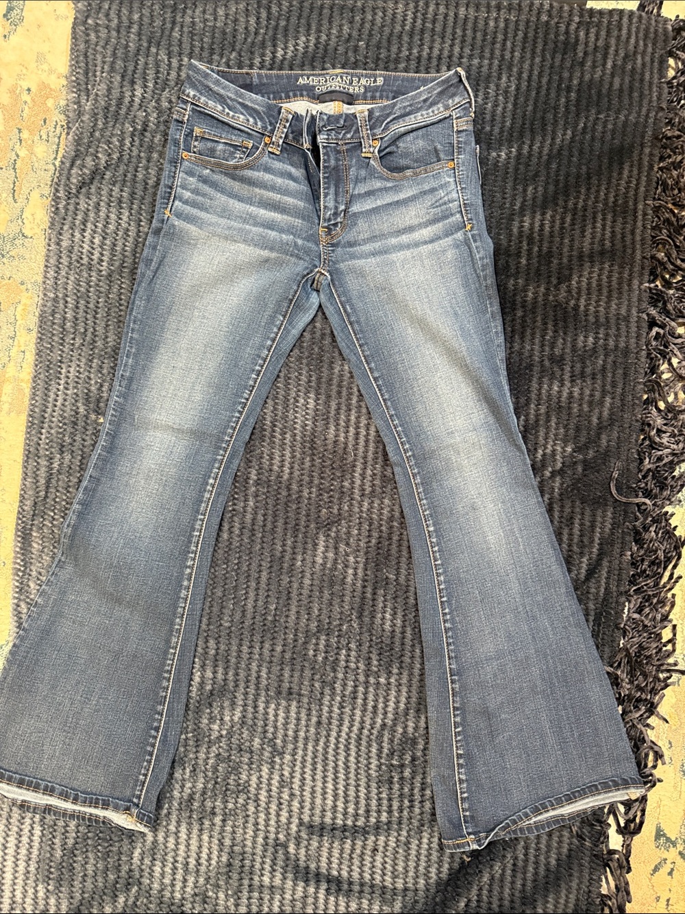 American Eagle Outfitters Flare Jeans - Light Blue Wash